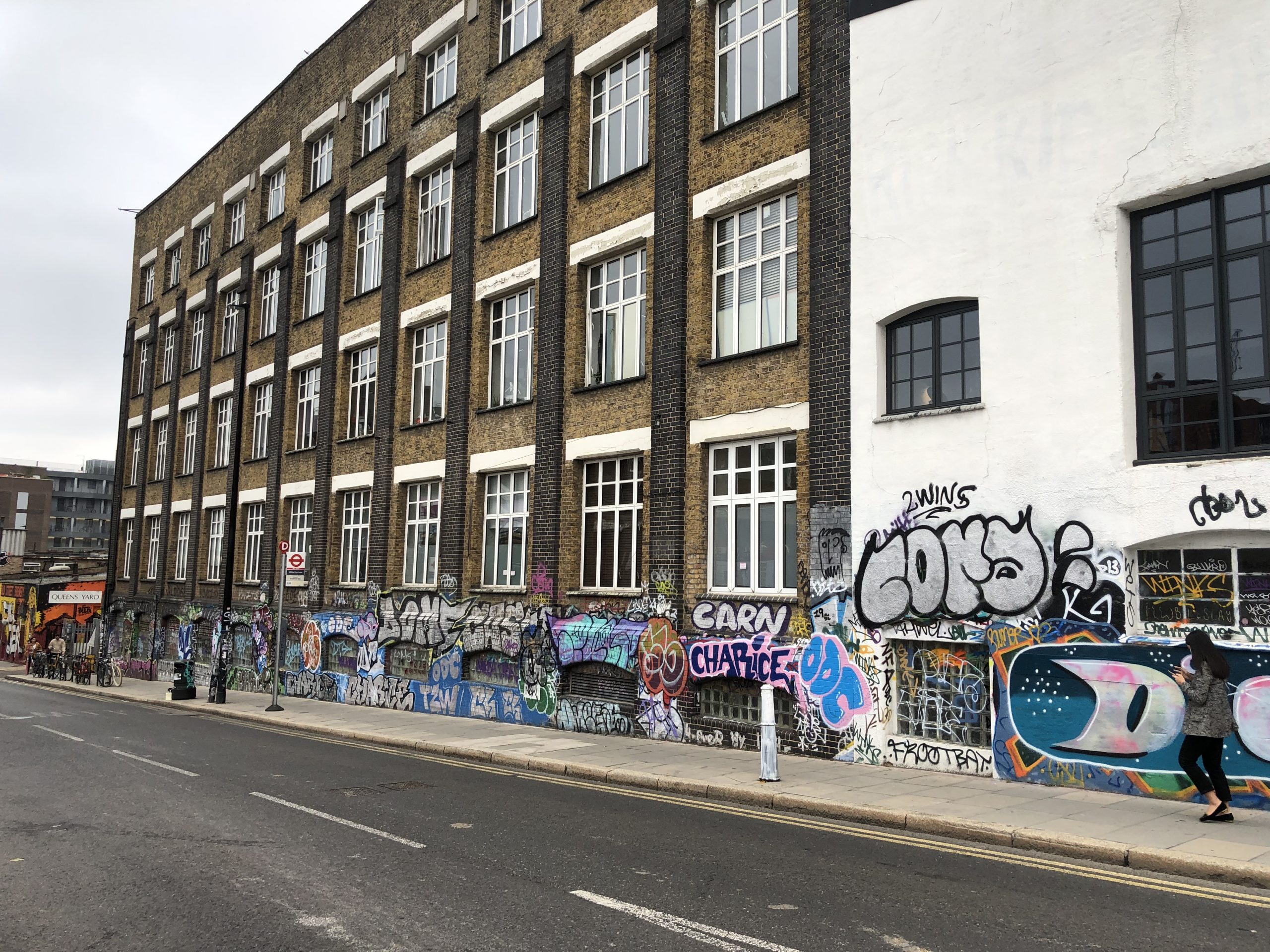 find a commercial property in London (Hackney)