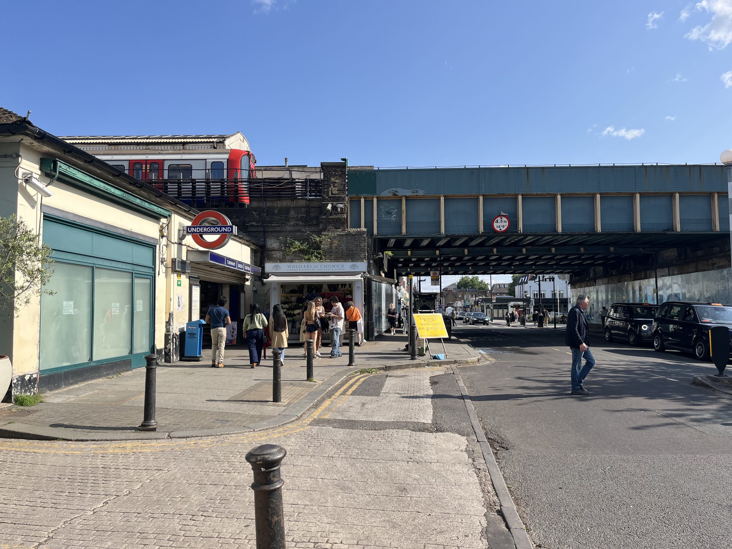 Turnham Green Tube Station
